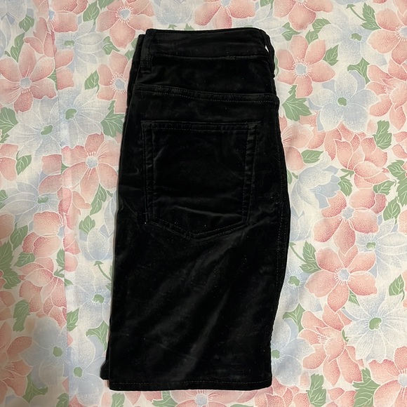 2 skirts from H&M they are great worn dressed down or dressed up. - Picture 6 of 8